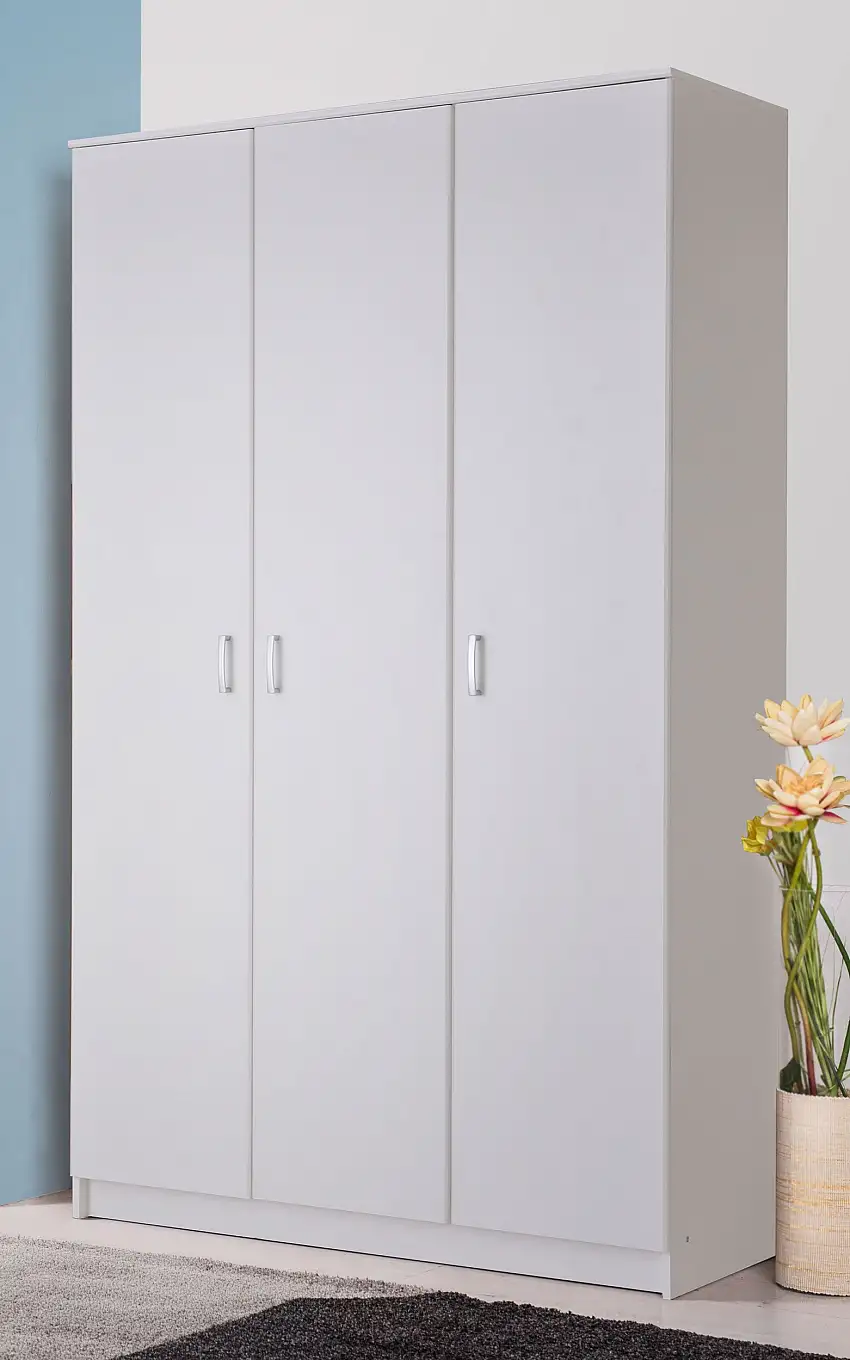 Dreitüriger Drehtürenschrank Kovin 08, Farbe: Weiß, fünf Fächer, eine Kleiderstange, vier Holzeinlegeböden, Maße: 205 x 120 x 52 cm, hochwertige Verarbeitung