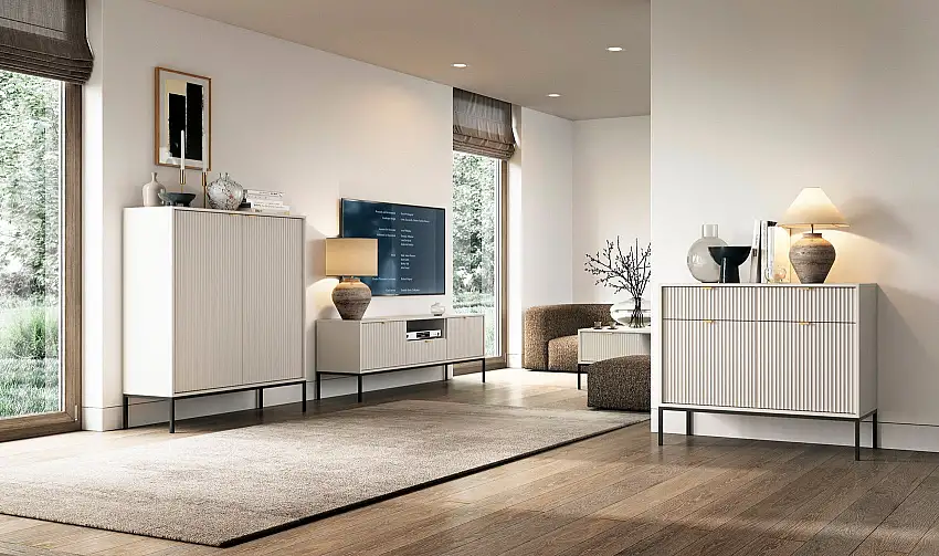 Wohnzimmer Komplett - Set T Worthing, 4-teilig, Farbe: Kaschmir, ABS-Kanten, Griffe: Gold, Beine: Schwarz, zwei Kommoden, ein TV-Unterschrank, ein Couchtisch